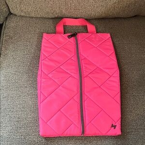 Lug Magenta Tuck